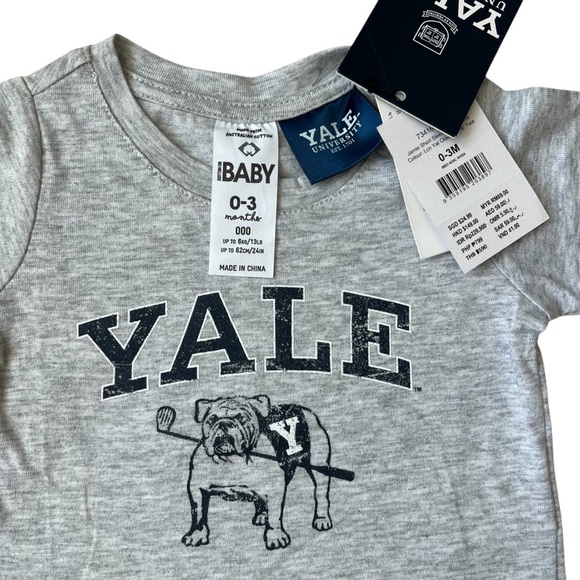 Cotton On Baby Yale University Short Sleeve T-shirt - Size 0-3M - Picture 2 of 4